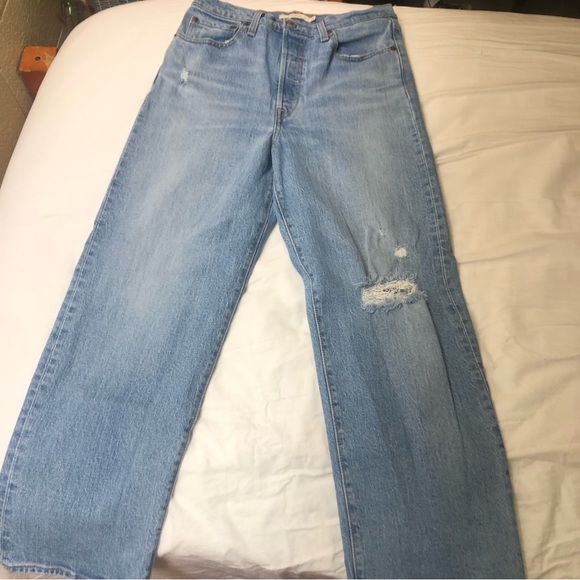 Levi’s Premium Ribcage Straight Ankle Jeans Size 29 Small Rip High waisted - Picture 2 of 14